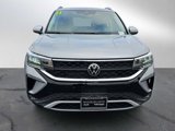 Used 2023 Volkswagen Taos SE image 2