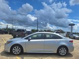 Used 2021 Toyota Corolla LE image 2