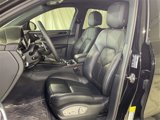 Certified 2024 Porsche Macan image 5