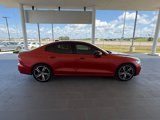 Used 2019 Volvo S60 T5 R-Design image 6