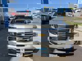 Used 2015 Chevrolet Suburban LTZ image 3