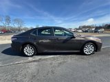 Used 2019 Toyota Camry LE image 4