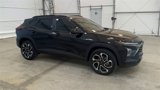 Used 2025 Chevrolet Trax RS w/ Driver Confidence Package image 2