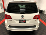 Used 2010 Volkswagen Routan SE image 3