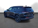 Used 2024 Jeep Grand Cherokee L Laredo image 3