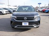 Used 2022 Volkswagen Taos S image 2