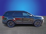 Used 2017 Ford Explorer XLT w/ Equipment Group 202A image 4
