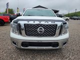 Used 2018 Nissan Titan SV w/ SV Convenience Package image 2