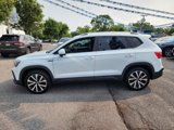 Used 2022 Volkswagen Taos SE image 2