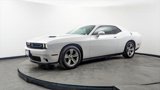 Used 2019 Dodge Challenger SXT image 2