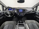 Used 2020 Chrysler Pacifica Touring w/ Advanced Safetytec Group image 2