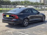 Used 2020 Volvo S60 T5 Momentum image 4