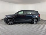 Used 2024 Volkswagen Taos SE image 2