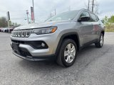 Used 2022 Jeep Compass Latitude image 3