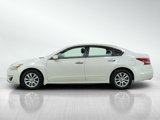 Used 2013 Nissan Altima 2.5 S image 2