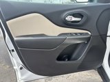 Used 2016 Jeep Cherokee Sport image 3