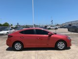 Used 2020 Hyundai Elantra SE w/ Winter Weather Package image 2