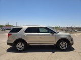 Used 2017 Ford Explorer XLT image 2