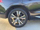 Certified 2022 Volvo XC60 B5 Inscription w/ Climate Package image 5