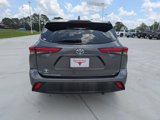 Used 2020 Toyota Highlander LE image 6