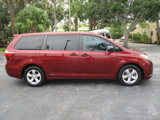 Used 2015 Toyota Sienna L image 3