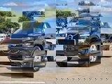 Used 2021 Volvo XC40 T4 Momentum image 2