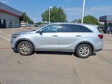 Used 2020 Kia Sorento LX image 3