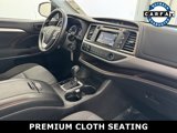 Used 2017 Toyota Highlander LE image 4