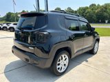 Used 2017 Jeep Renegade Latitude w/ Cold Weather Group image 4