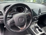 Used 2019 Jeep Grand Cherokee Altitude image 3
