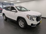 Used 2022 GMC Terrain SLE w/ Driver Convenience Package image 3