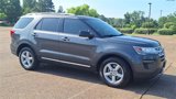 Used 2019 Ford Explorer XLT image 2