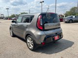 Used 2016 Kia Soul + image 3