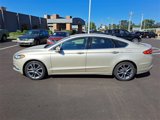 Used 2017 Ford Fusion SE w/ Equipment Group 201A image 2