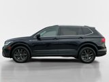 Used 2022 Volkswagen Tiguan SE w/ Panoramic Sunroof Package image 2