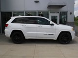 Used 2017 Jeep Grand Cherokee Altitude image 3