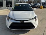 Used 2022 Toyota Corolla LE image 2