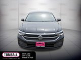 Used 2024 Volkswagen Jetta SE image 2