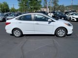 Used 2017 Hyundai Accent SE image 2