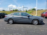 New 2025 Hyundai Elantra SE image 3