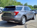 Used 2022 Ford Explorer XLT w/ Equipment Group 202A image 4
