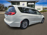 Used 2021 Chrysler Pacifica Touring-L image 5