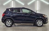 Used 2021 Chevrolet Trax LT w/ LT Convenience Package image 2