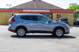 Used 2017 Nissan Rogue SV image 4