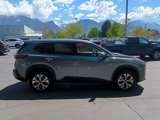 Used 2021 Nissan Rogue SV image 2