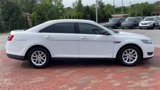 Used 2015 Ford Taurus SE image 2