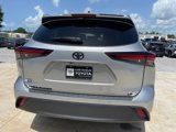 Certified 2024 Toyota Highlander LE image 4