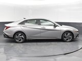 New 2025 Hyundai Elantra SEL image 4