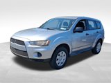 Used 2010 Mitsubishi Outlander ES image 3