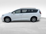 Used 2022 Chrysler Pacifica Touring-L image 3
